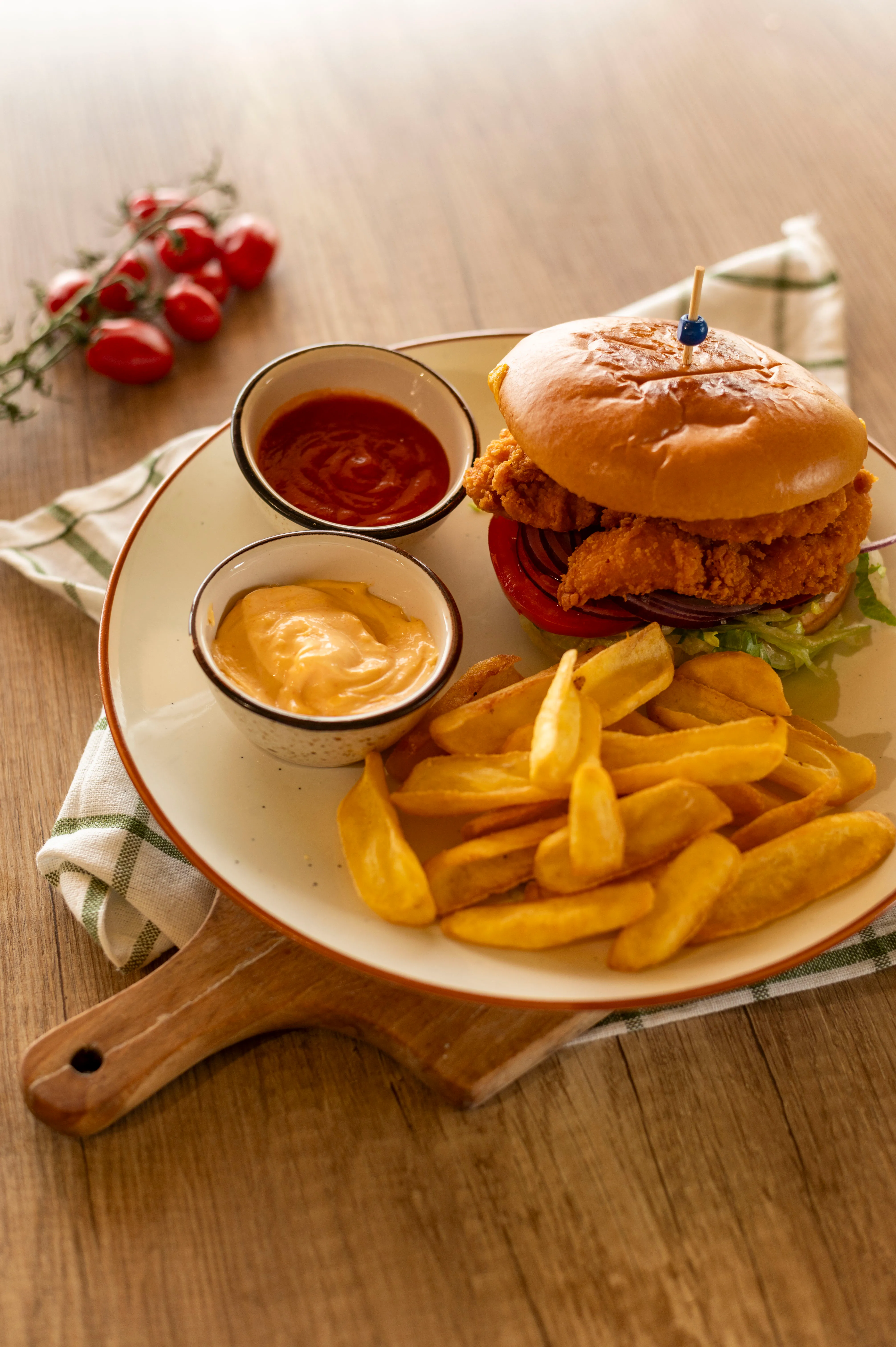 Crispy chicken burger image