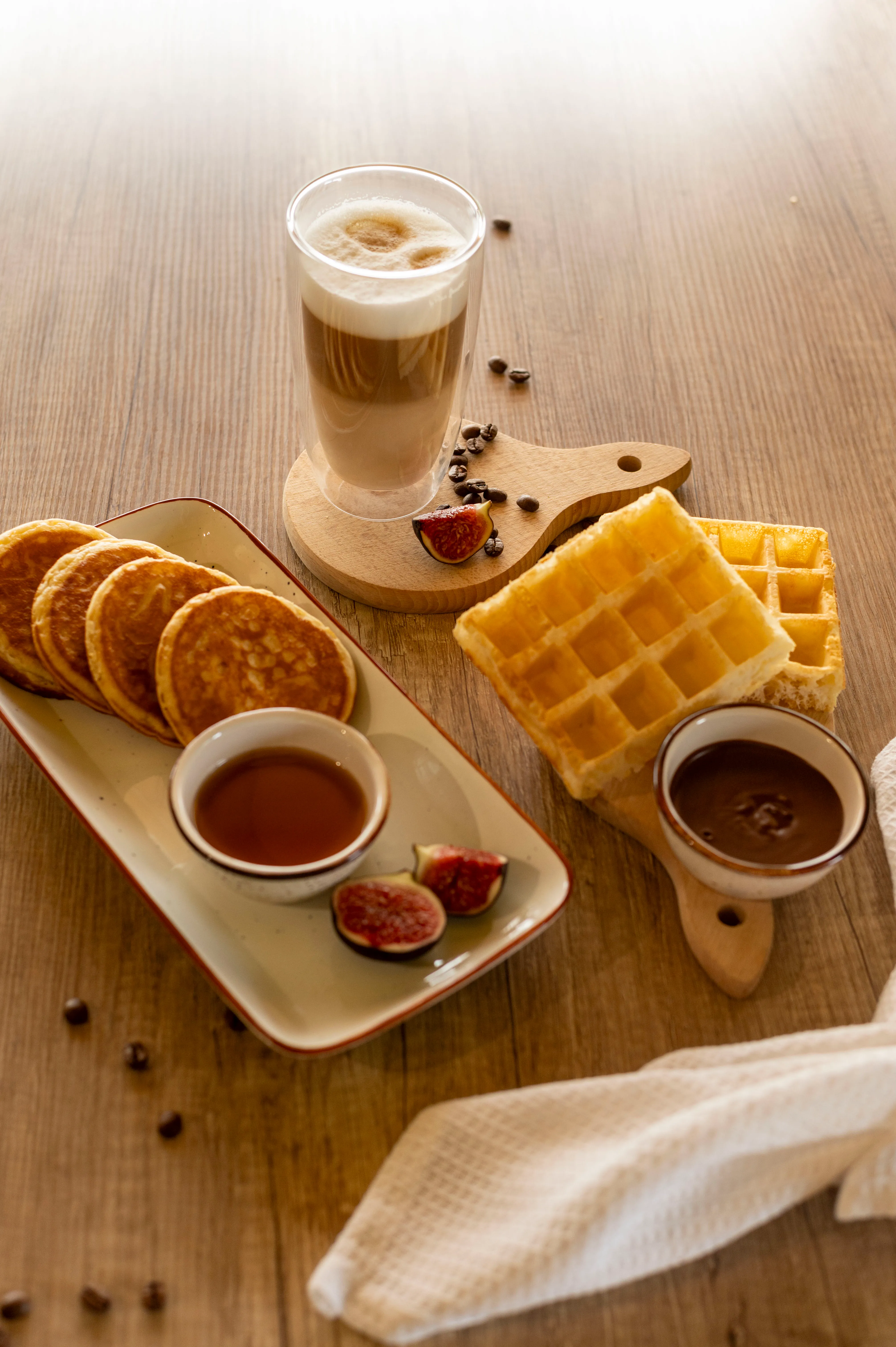 Pancakes and waffles image